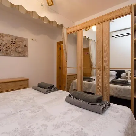 Club Atlantis 111 - One Bed *