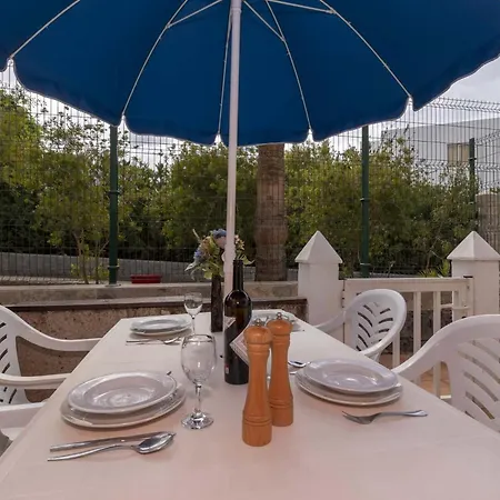 Club Atlantis 111 - One Bed 아데제