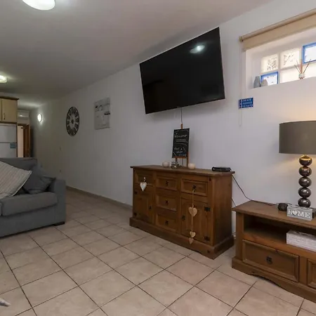 Club Atlantis 111 - One Bed