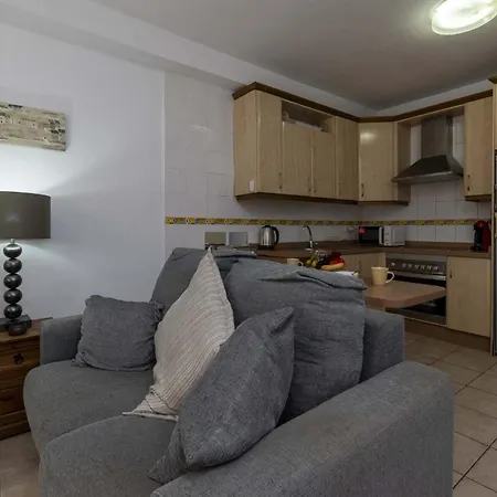 Club Atlantis 111 - One Bed