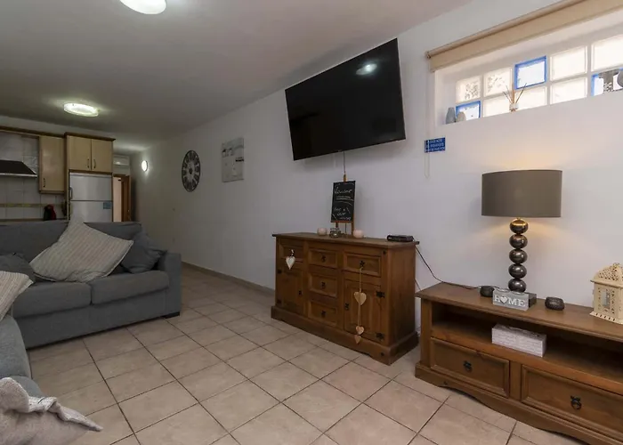 Club Atlantis 111 - One Bed