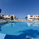 Club Atlantis 111 - One Bed Апартаменти *