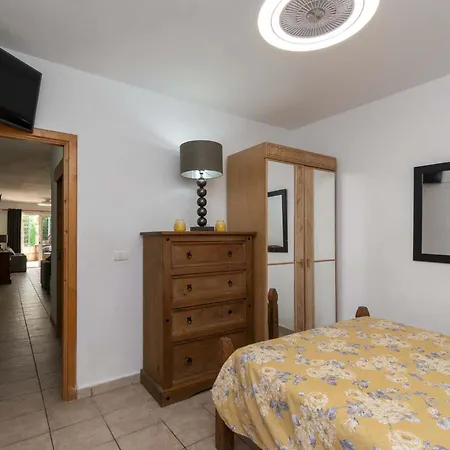 Club Atlantis 111 - One Bed * Costa Adeje (Tenerife)